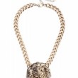 Claires14-215×300 Uszy królika, cętki leoparda i ptasi pazur