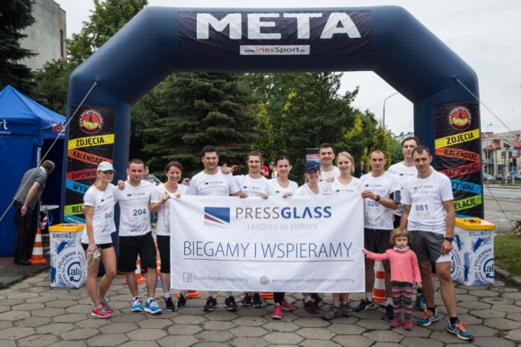 Pracownicy PRESS GLASS pobiegli w szczytnym celu