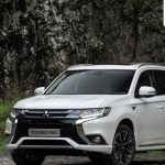Mitsubishi Outlander PHEV SUV-em roku 2015!