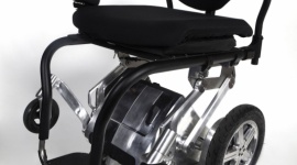 Toyota wspiera twórcę Segwaya w komercjalizacji pojazdu dla niepełnosprawnych iB