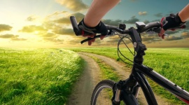 Światło rowerowe latem? Jest ważne, zobacz dlaczego