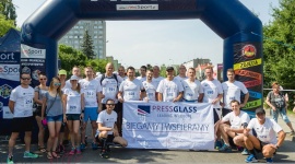 Drużyna PRESS GLASS wsparła biegiem „Koniczynkę”