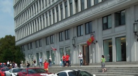 Kawalkada Ferrari Costa Baltica na dziedzińcu CBF „Nowy Świat”!