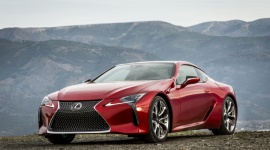 Lexus LC inspiruje haute couture