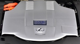 Nowy Lexus LS, nowe napędy