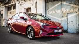 Prius najbezpieczniejszym samochodem roku według „What Car?”