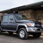 Toyota Land Cruiser samochodem terenowym roku 2017 w Australii