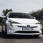 Czy Toyota Prius może pokonać Porsche 911 na Nürburgring?