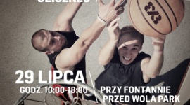 Uliczny turniej koszykówki w Wola Parku