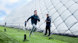Jak bezpiecznie przygotować dziecko do uprawiania sportu?