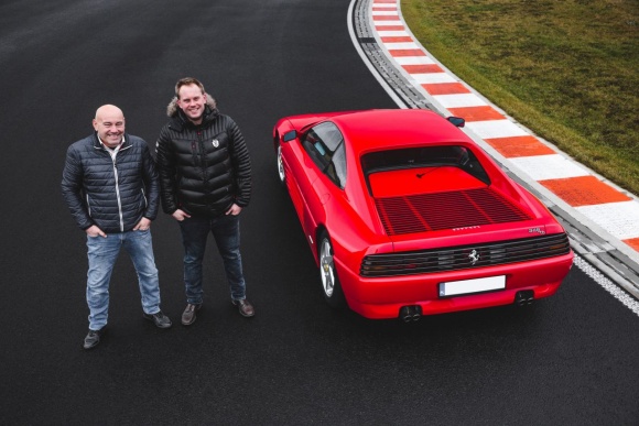Klasyczne Ferrari 348 odrestaurowane w Polsce