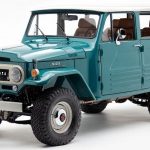 Odrestaurowany Land Cruiser FJ45LV – unikat dla kalifornijskich surferów