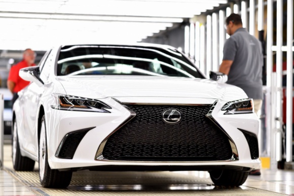 Nowy Lexus ES rusza w świat