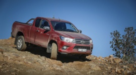 Toyota Hilux: pickup o dwóch twarzach
