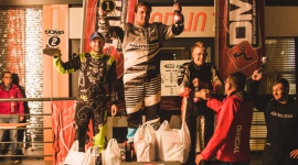 Paweł Trela z pucharem na zakończenie sezon driftingowego