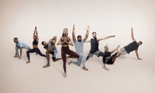 Nike Yoga Collection – uniwersalna siła jogi