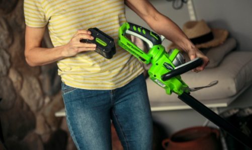 Mniej obciążony akumulator to dłuższa praca kosiarki