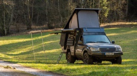 Toyota Land Cruiser 100 kamper – idealny samochód wyprawowy