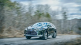Jubileuszowy Lexus RX dla poszukiwaczy przygód