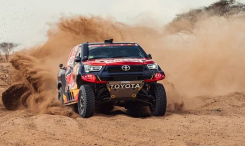 Toyoty w Rajdzie Dakar 2021. Hilux i Land Cruiser w pustynnym maratonie