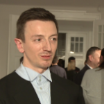 Pierwsza kolekcja haute couture marki PLICH. Dominują żywe barwy, szlachetne materiały, cekiny i ręcznie przyszywane koraliki