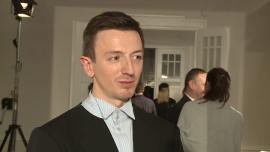 Pierwsza kolekcja haute couture marki PLICH. Dominują żywe barwy, szlachetne materiały, cekiny i ręcznie przyszywane koraliki