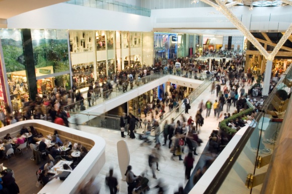 Efekt pop-up store, czyli jak pokazać swoją markę? BIZNES, Media i PR - Jak podnieść zaangażowanie bezpośrednie w markę, nawiązać interakcję i dodatkowo sprawić, że klient wróci do nas, a co więcej ? powie o nas innym? Idealnym narzędziem do osiągnięcia tych celów jest pop-up store.