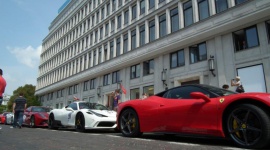 Kawalkada Ferrari Costa Baltica na dziedzińcu CBF ?Nowy Świat?! BIZNES, Kultura - Już jutro, 28 lipca br., Centrum Bankowo-Finansowe ?Nowy Świat? zostanie opanowane przez superszybkie samochody.