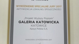 GALERIA KATOWICKA Z WYRÓŻNIENIEM SPECJALNYM NA 8. GALI PRCH RETAIL AWARDS BIZNES, Kultura - ?Projekt Wyższy Poziom?, realizowany przez Galerię Katowicką, otrzymał Wyróżnienie Specjalne Jury 2017 prestiżowego konkursu, organizowanego przez Polską Radę Centrów Handlowych. Eksperci docenili przełomowość projektu i jego głęboką integrację z dziesiątkami tysięcy klientów.