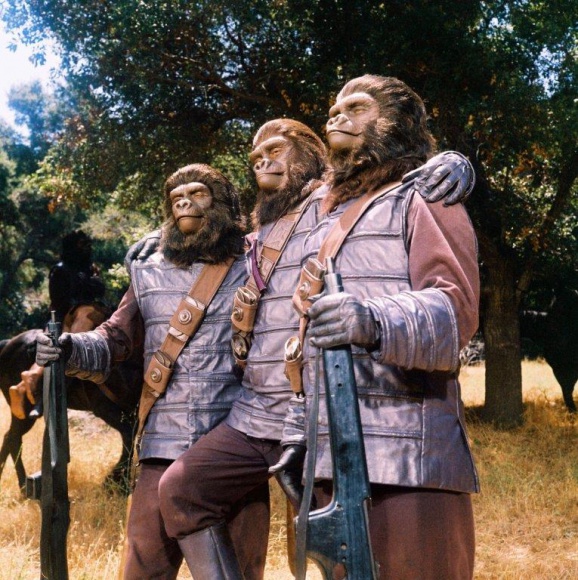 Dzień z Planetą Małp na kanale TNT Film, LIFESTYLE - Już w najbliższą niedzielę, 22 kwietnia br., widzowie kanału TNT spędzą cały dzień z kultową serią filmów science-fiction ?Planeta Małp?. Emisje filmów rozpoczną się od godziny 7.45.
