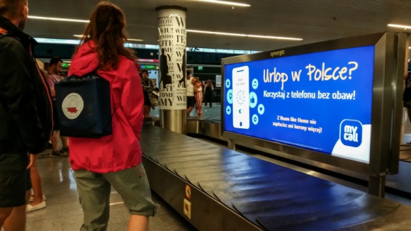Synergic realizuje kampanię dla MyCall BIZNES, Media i PR - Od końca czerwca br. na terenie portów lotniczych prowadzona jest kampania reklamowa ?Roam like Home? operatora MyCall.