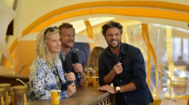 Wielkie gwiazdy na plaży w Łebie! Gwiazdy, LIFESTYLE - 12 sierpnia, na zaproszenie marki Tchibo Family do Łeby przybyło jedno z najpopularniejszych gwiazdorskich małżeństw- Cezary i Edyta Pazurów, aby spotkać się z fanami!
