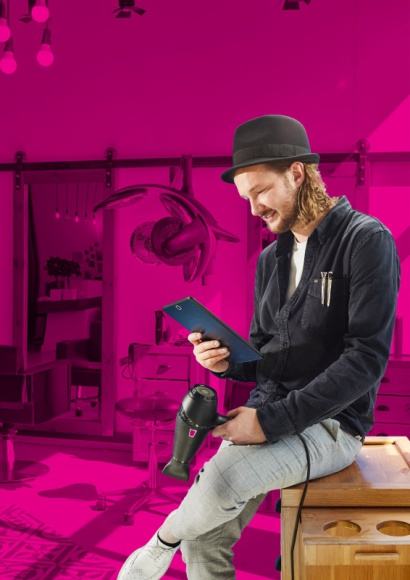 Piątym bohaterem kampanii T-Mobile został założyciel Hairmate