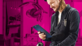Piątym bohaterem kampanii T-Mobile został założyciel Hairmate BIZNES, Media i PR - W finalnej odsłonie kampanii T-Mobile mamy okazję poznać historię piątego przedsiębiorcy, który wystąpił w spocie operatora skierowanym do biznesu. Jest nim Tymoteusz Pięta, fryzjer gwiazd.