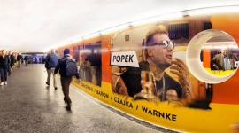 Synergic: kampania promująca program ?Drunk History ? Pół litra historii? BIZNES, Media i PR - Synergic realizuje kolejną kampanię dla Comedy Central, z wykorzystaniem ciekawych miejskich nośników reklamowych.