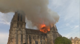 National Geographic pokaże walkę o uratowanie katedry Notre Dame Film, LIFESTYLE - Godzinny dokument specjalny minuta po minucie prześledzi wydarzenia z 15 kwietnia tego roku ? błyskawiczne rozprzestrzenianie się pożaru w kolejnych częściach Notre Dame i dramatyczną akcję, w której paryscy strażacy ryzykowali życie, aby ocalić katedrę o 856-letniej historii.