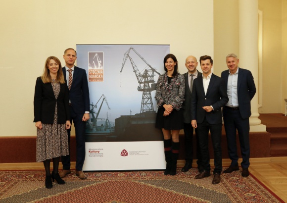 ?Stocznia Gdańska warta UNESCO?! ? rusza kampania społeczna BIZNES, Kultura - Narodowy Instytut Dziedzictwa zachęca wszystkich Polaków, aby wsparli starania o wpisanie gdańskiego obiektu na prestiżową listę.
