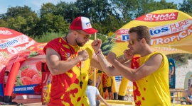 Daj się zauważyć, czyli wspomnienie słodkich wakacji z Perfetti van Melle BIZNES, Media i PR - Początek jesieni to czas na podsumowanie letnich miesięcy. W tym roku jest się czym chwalić, a potwierdzają to wyniki badań! W ramach akcji ?Lato z Mentos Pure Fresh? nadmorskie strefy marki odwiedziły tysiące osób, a wydarzenia należały do najlepiej ocenianych w Polsce.