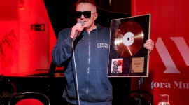 Muniek Staszczyk z nowym albumem w ramach ?Piątków z Nową Muzyką? Gwiazdy, LIFESTYLE - 15 października gościem warszawskiego Studio U22 był legendarny muzyk autor tekstów i wokalista ? Muniek Staszczyk. Podczas spotkana artysta odpowiedział na pytania dziennikarzy oraz zaprezentował swój najnowszy solowy album ? ?Syn Miasta?.