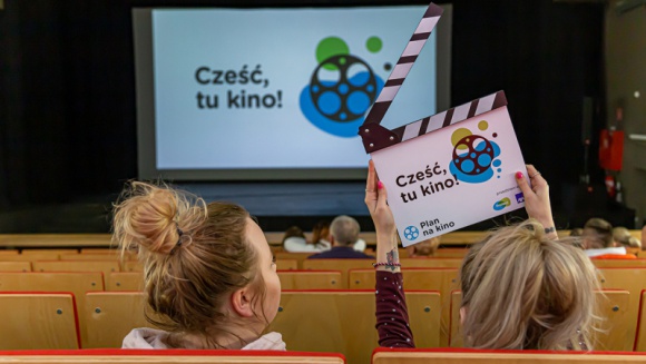 Kino rusza w Polskę ? Plan na kino w Twoim mieście BIZNES, Media i PR - Kino objazdowe rusza w Polskę z najnowszymi hitami. Organizator: Outdoor Cinema