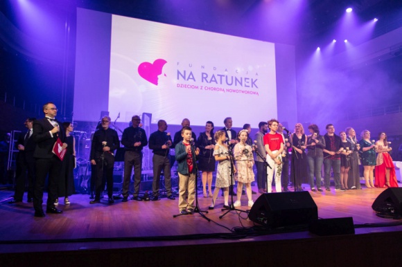 11 Koncert Nadziei. Największe muzyczne wydarzenie charytatywne we Wrocławiu Gwiazdy, LIFESTYLE - Gwiazdy Teatru Muzycznego Capitol w duetach z przedstawicielami znanych firm. Takiego połączenia Wrocław jeszcze nie widział! 6 kwietnia będzie wyjątkowa okazja: charytatywny, 11. Koncert Nadziei "Capitalne Duety".