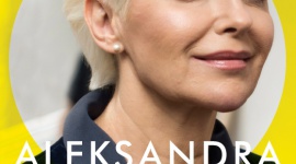 Anyżowe dropsy Portret kobiety nieprzewidywalnej? w pewnym wieku Książka, LIFESTYLE - W kwietniu nakładem Wydawnictwa Harde ukaże się książka ?Anyżowe dropsy? pióra Aleksandry Koniecznej, reżyserki teatralnej i aktorki, znanej m.in. z takich filmów, jak ,,Ostatnia rodzina", ,,Jak pies z kotem? czy ?Boże ciało?.