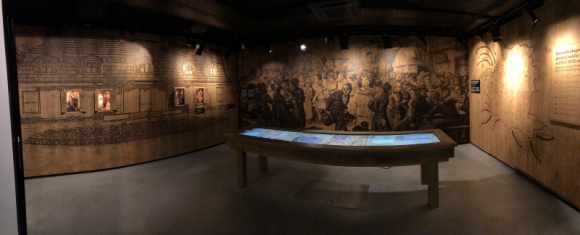 Polacy czasów Konstytucji 3 maja oczami przewodników Muzeum Polskiej Wódki BIZNES, Kultura - Jacy byli osiemnastowieczni Polacy? Czemu tak bardzo pragnęli reform? I w końcu ? jaki toast mogli wznieść na cześć uchwalenia Konstytucji 3 maja? Tło społeczne oraz obyczaje Polaków doby schyłku Rzeczypospolitej Obojga Narodów nakreślają przewodnicy Muzeum Polskiej Wódki.