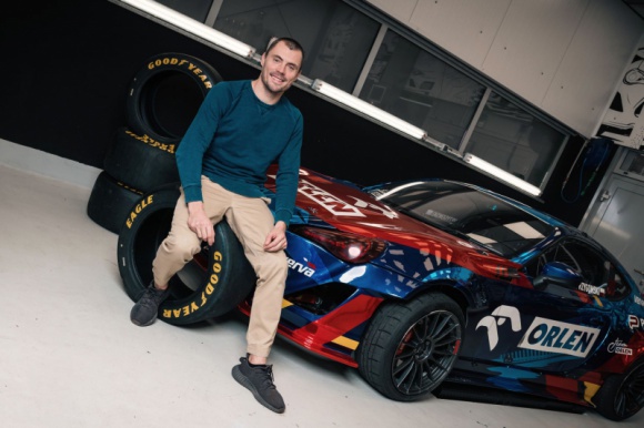 Goodyear razem z Kubą Przygońskim stworzył serię wideo o motorsporcie