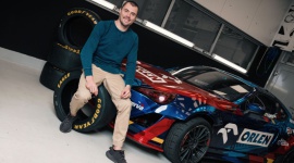 Goodyear razem z Kubą Przygońskim stworzył serię wideo o motorsporcie BIZNES, Media i PR - Z połączenia pasji do wyścigów Kuby i legendarnych kompetencji Goodyeara narodził się wspólny projekt ?Gotowi na Motorsport?, dzięki któremu polscy kibice będą mogli poznać kulisy najważniejszych wyścigów motorsportowych.