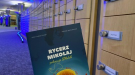 Tomasz Frankowski zadbał o to, by Europosłowie mieli co czytać wnukom na święta Gwiazdy, LIFESTYLE - Popularny ?Franek, łowca bramek? - polski piłkarz i polityk, aktualnie poseł do Parlamentu Europejskiego IX zawiózł do Brukseli bajkę dla dzieci. Książka trafiła do skrzynek podawczych wszystkich europosłów,
